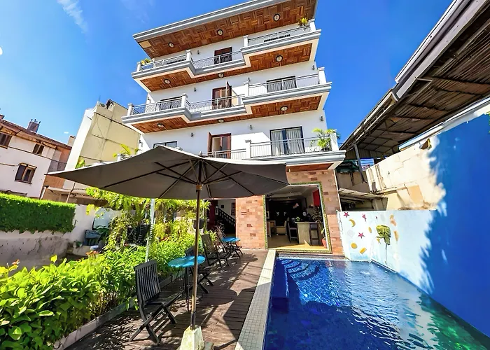 Vplus Hotel